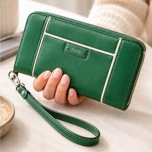 Tumi Emerald Wristlet with White Trim Wallet Travel Organizer